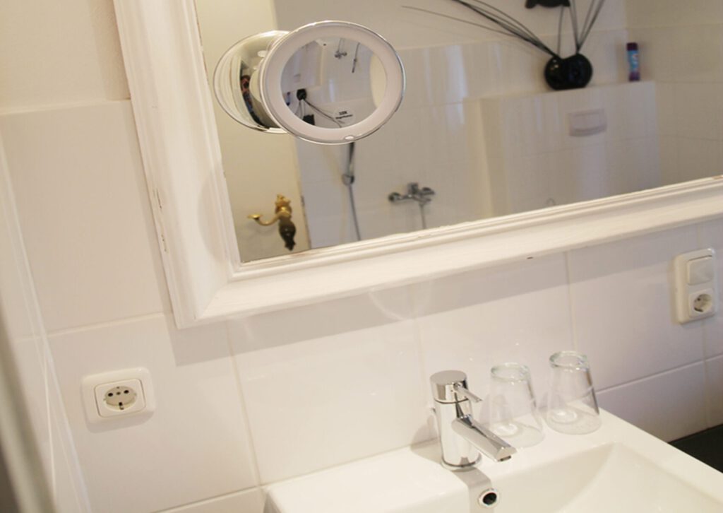 Badezimmer Wohnung 2, Haus Sonnenblick